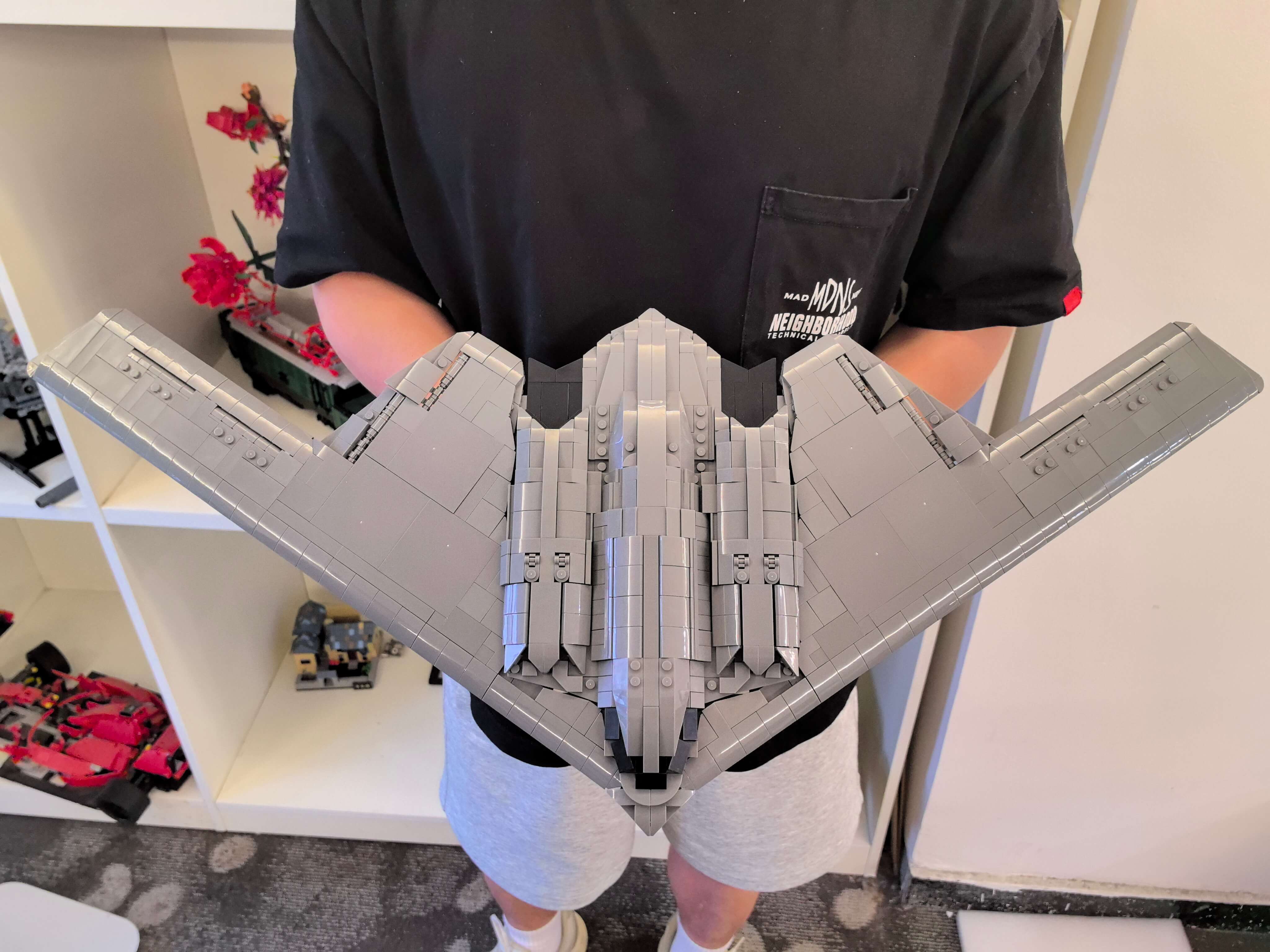Mocsage MOC-166363 B2 Spirit 1/70 Scale Flying-Wing Ultra-High-Speed Intercontinental Stealth Strategic Bomber Model(2063PCS)